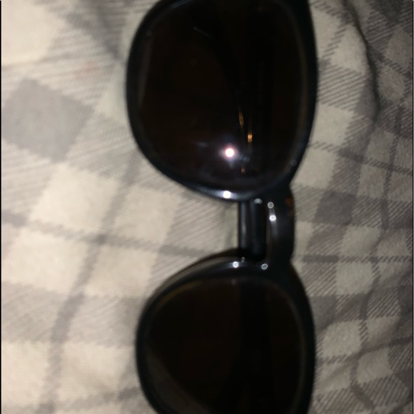 Coach sunglasses - Picture 2 of 4